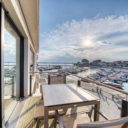 Mueritz Utkiek - Apartment Mit Seeblick & Balkon In Der Hafenresidenz Waren  Ngoại thất bức ảnh
